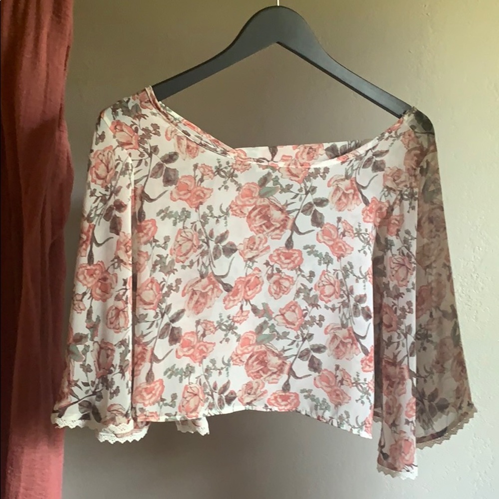 Floral flowy crop top